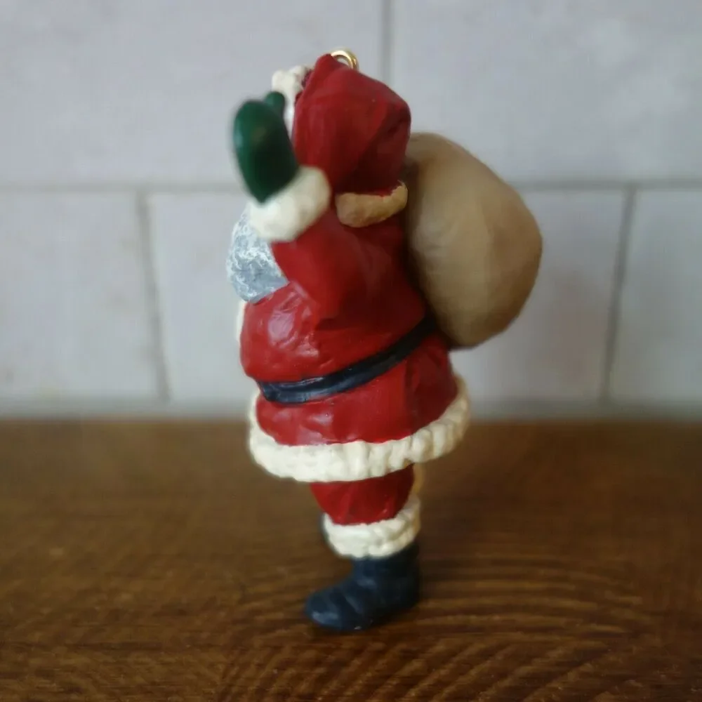 NEW Vintage 1992 Hallmark Keepsake Ornament Cheerful Santa African American